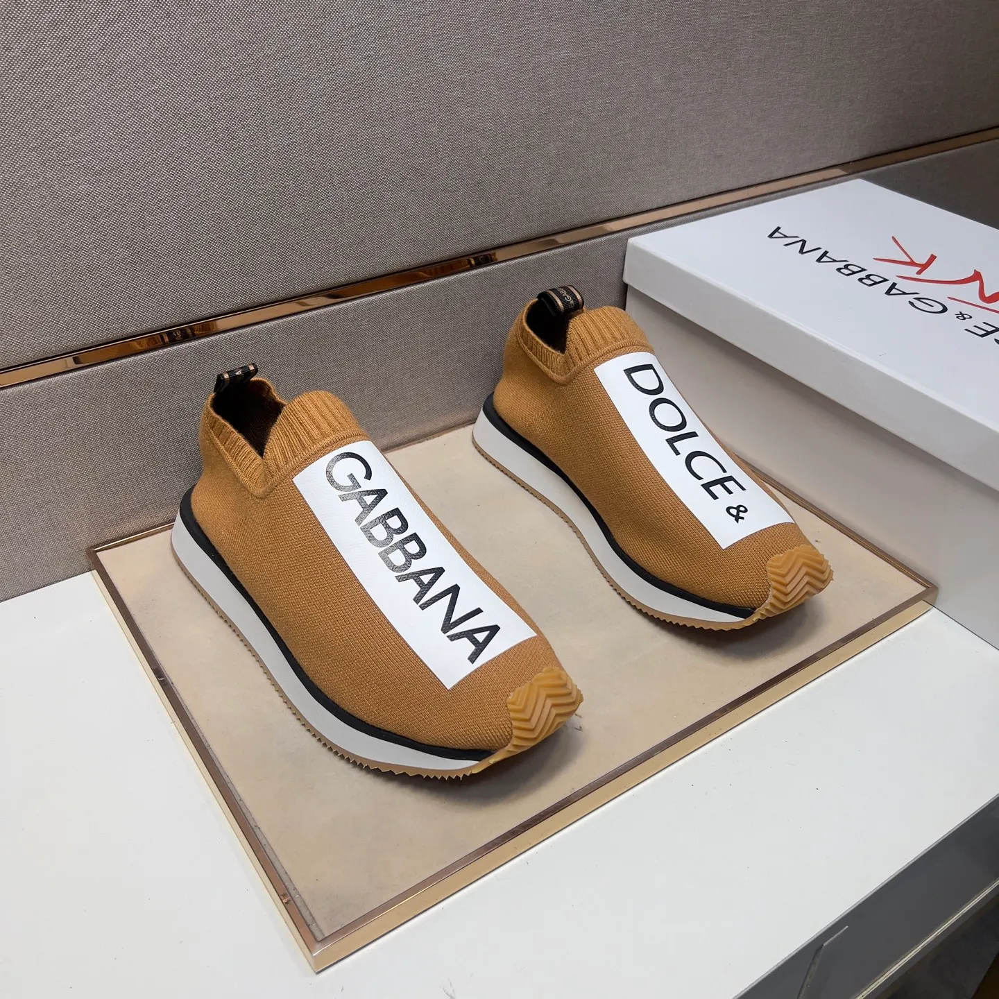 ⬛️Men's men's shoes💰p420【DG～】couple casual shoes 2025z cabinet sales simultaneously 🔶Size: 35-44#️⃣ 🔷7 colors🔜The upper is made of multi-material splicing➕Mesh lining, comfortable and breathable, sole: original comfortable, wear-resistant and non-slip outsole, ⚠️Real shot📱Photographed🎬The real thing is better📢📢📢